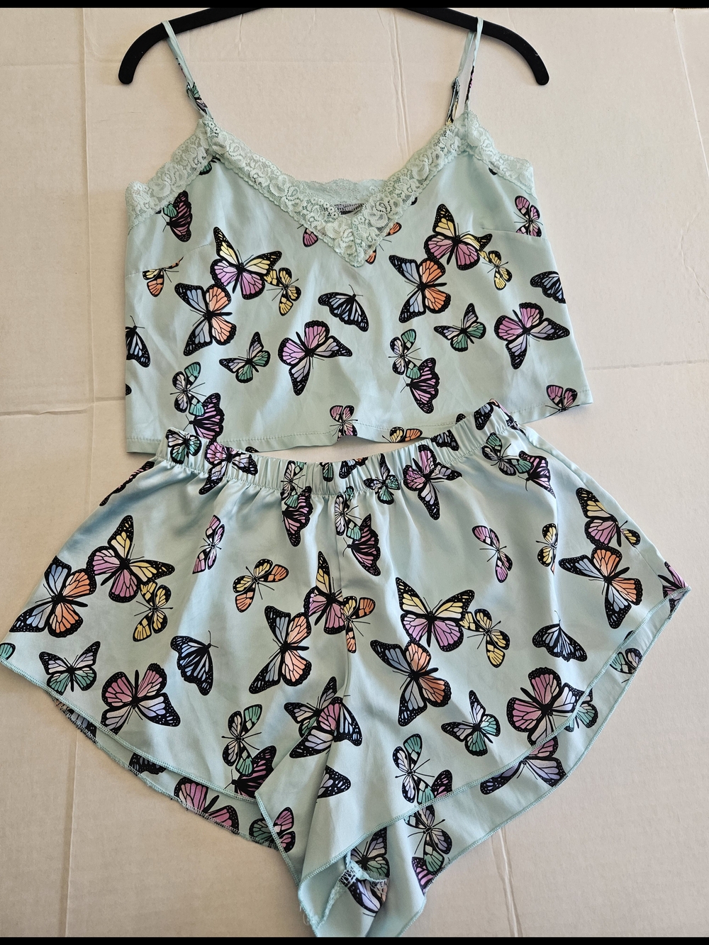Colsie Mint Green Lace-Trimmed Butterfly Camisole Sleep Set
